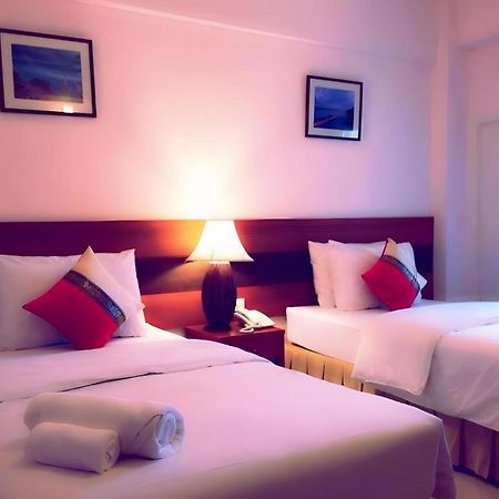 Sirimathani Hotel Лоеи Екстериор снимка