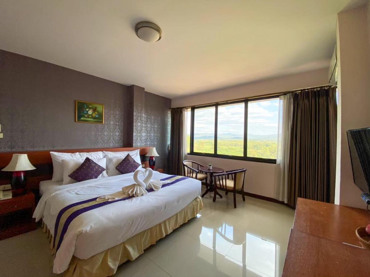 Sirimathani Hotel Лоеи Екстериор снимка