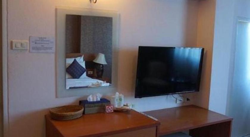 Sirimathani Hotel Лоеи Екстериор снимка
