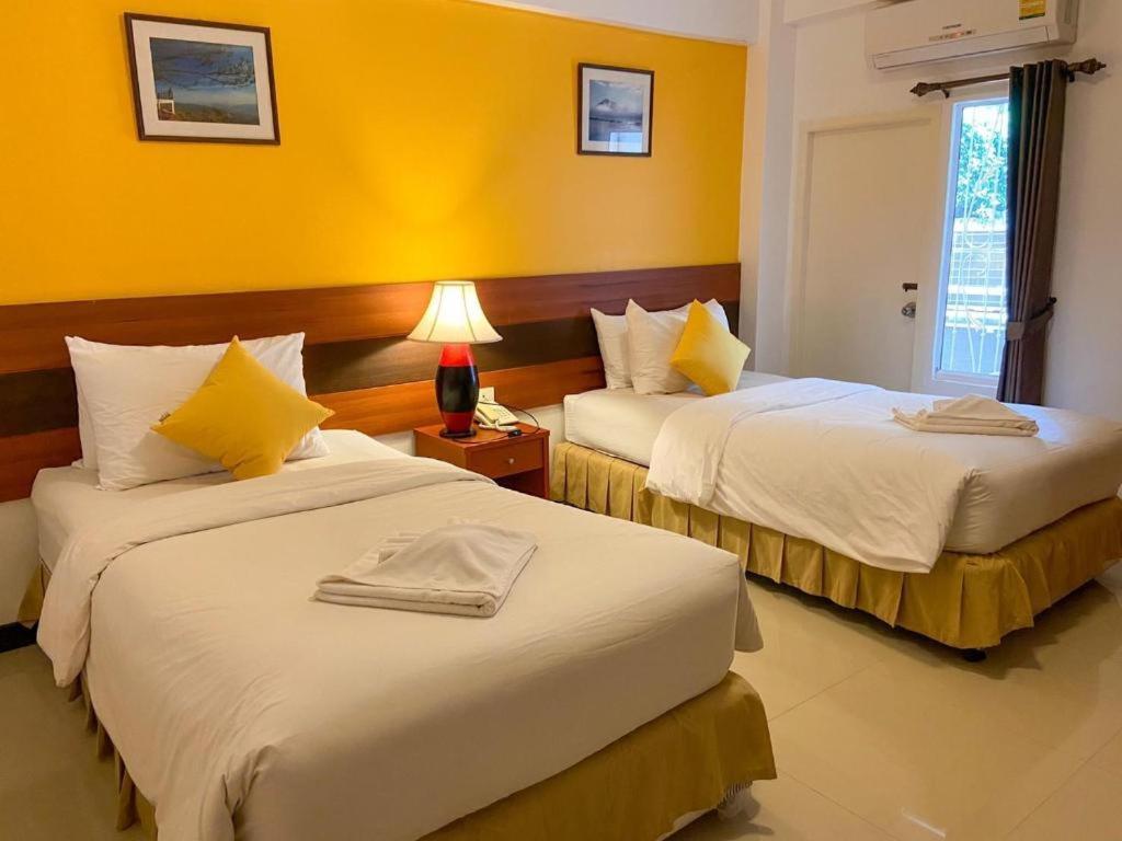 Sirimathani Hotel Лоеи Екстериор снимка