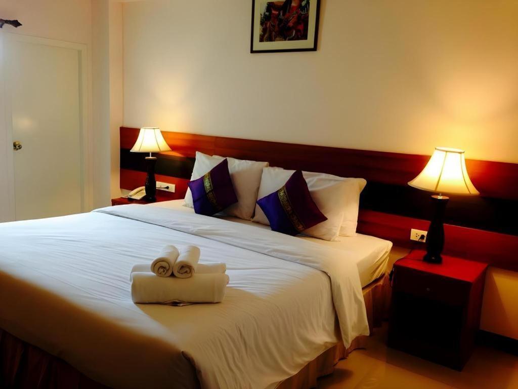 Sirimathani Hotel Лоеи Екстериор снимка