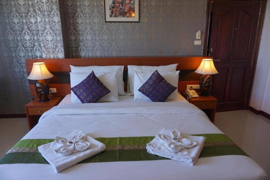 Sirimathani Hotel Лоеи Екстериор снимка